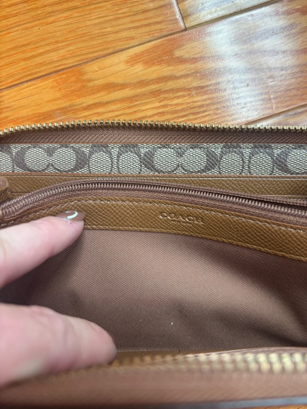 Coach Signature Taupe Brown Pebbled Leather Zip Accordion Wallet